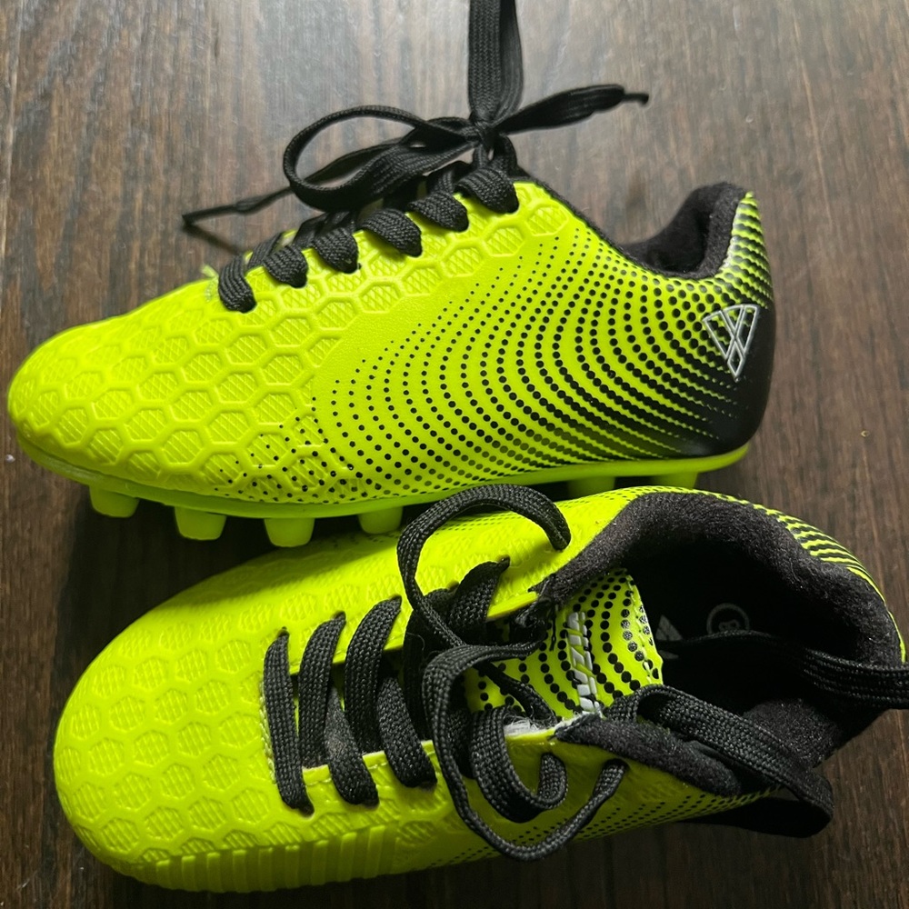 Kids Neon Green Soccer Cleats